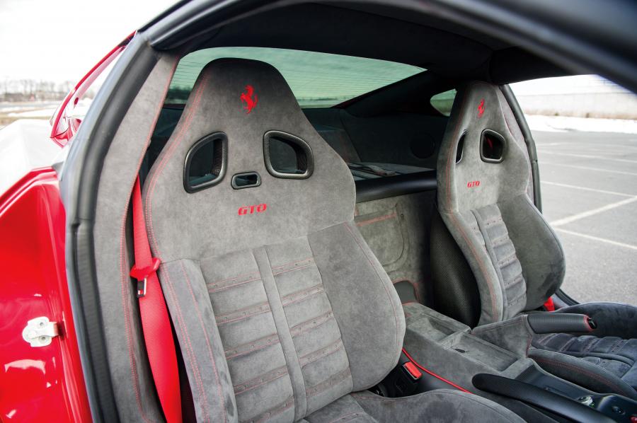 Интерьер Ferrari 599 GTO 2010 года  (US) (фото 12 из 40)
